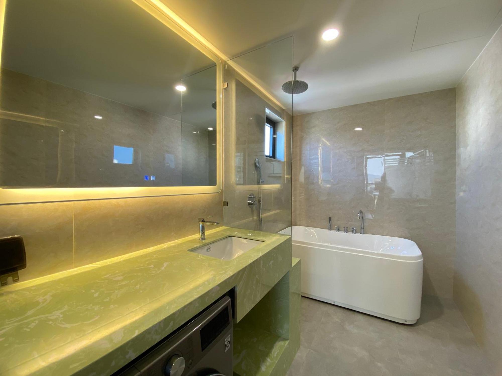 Hotel Nam & Residences Da Nang