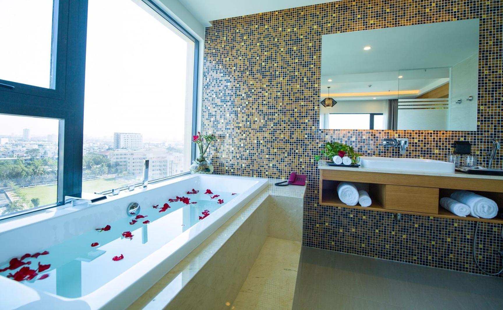 Nam & Residences Hotel 3*